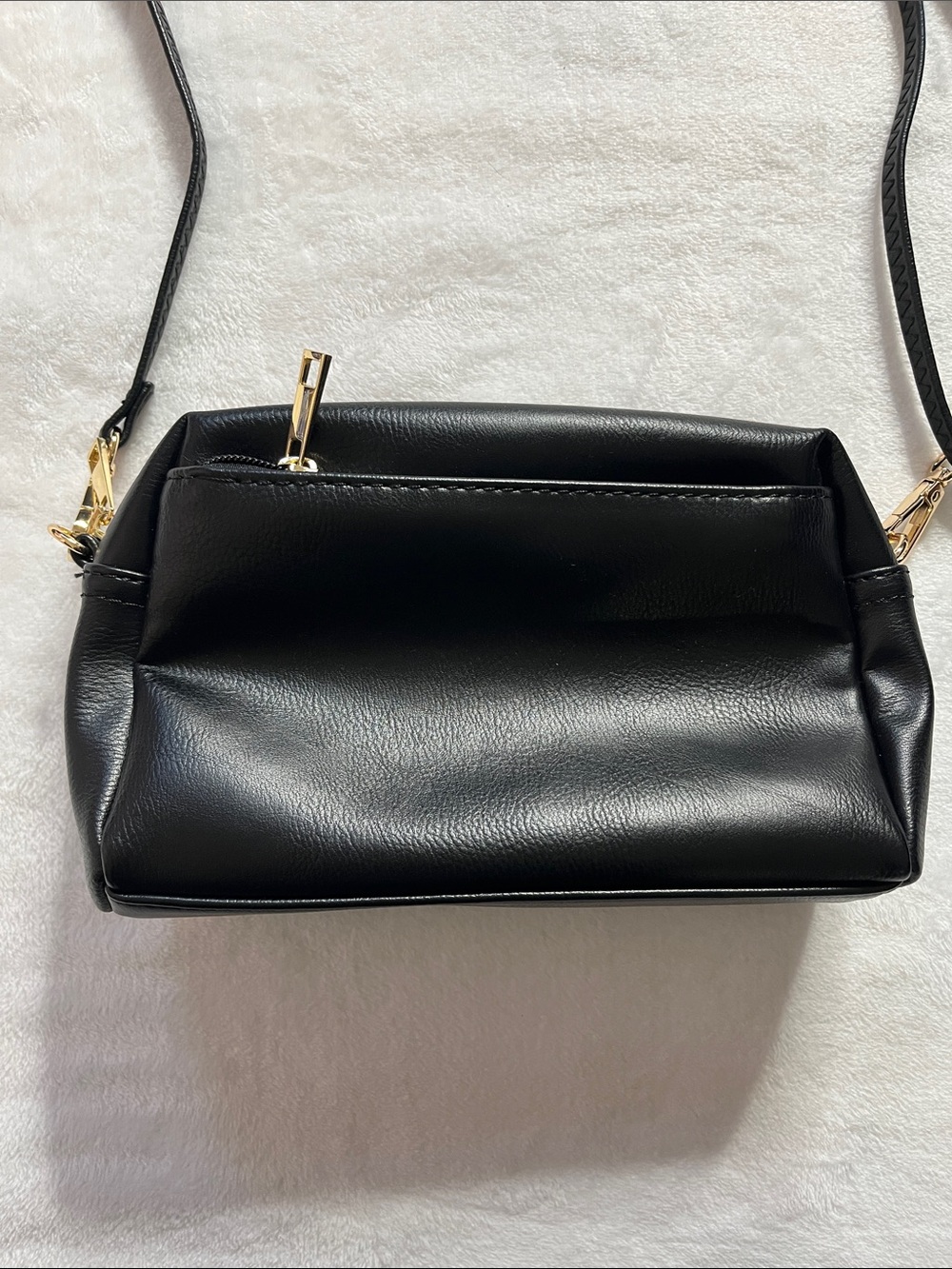 Elegant Black Leather Crossbody Bag with Gold Hardware